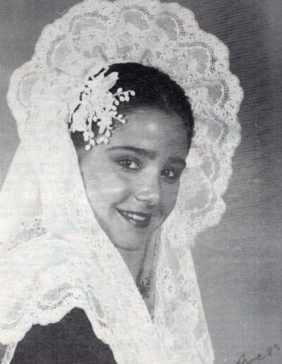 1985 Mercedes Aparicio Herrero DAMA DHONOR DE LA BELLEA DEL FOC